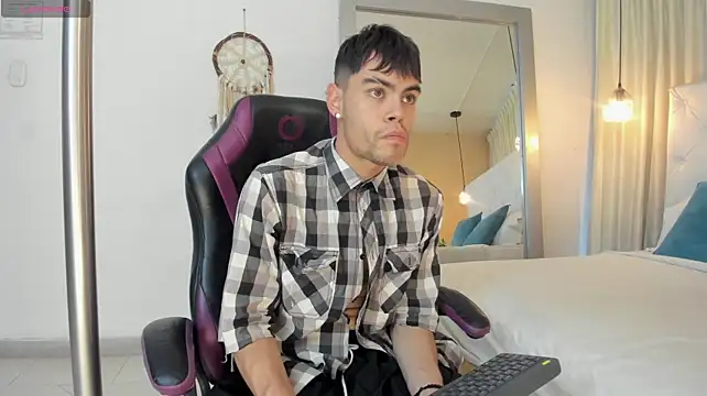 XXX chat uživo modela Lycan____