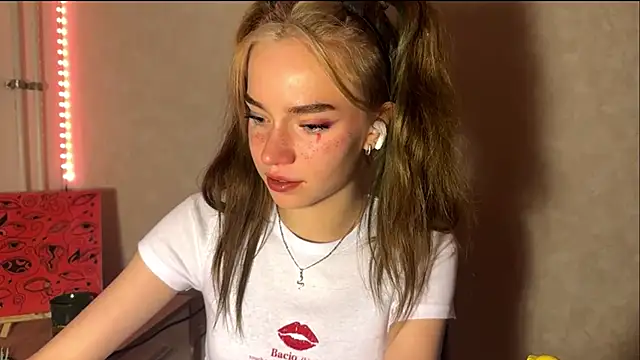 LydaDrozdenko's Live XXX Chat