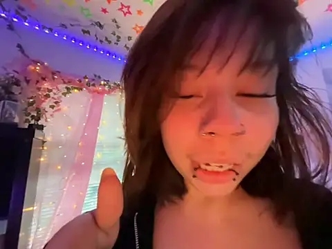 Živý XXX chat moan4mona
