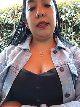 keny__a Adlı Modelin Canlı XXX Sohbeti
