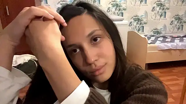 GildaCode - PIHCH MY HARD NIPPLES