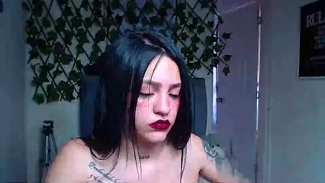 Violettasquirt's Live XXX Chat