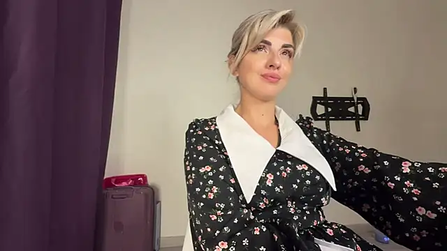_comefeelme_ Chat XXX in diretta