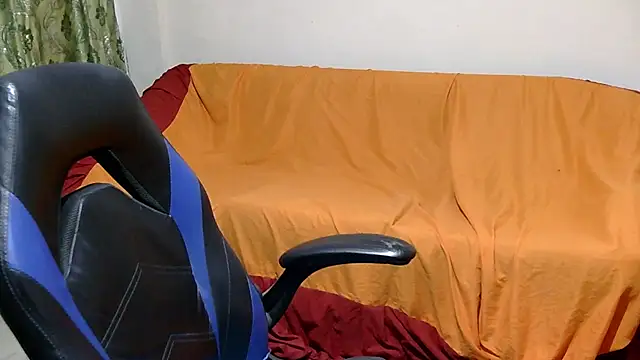Darkkras Adlı Modelin Canlı XXX Sohbeti
