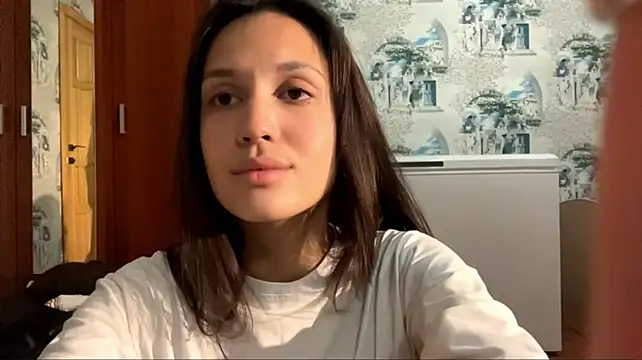 GildaCode - PIHCH MY HARD NIPPLES