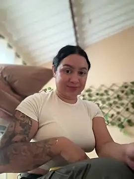 Pretty_Isadora 라이브 XXX 채팅