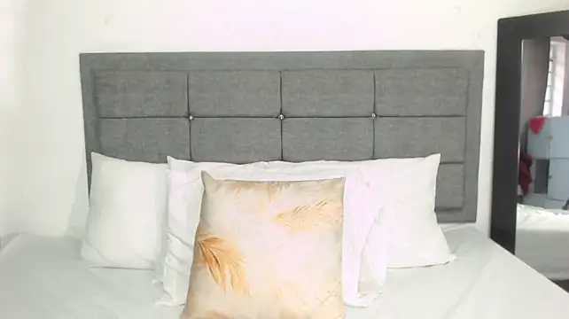 Tefany_snow1 - flash of tits