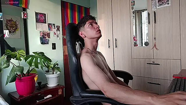heyy_noah11 Live XXX-Chat