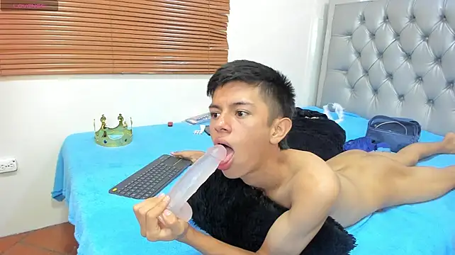 Онлайн чат XXX fem_danny7
