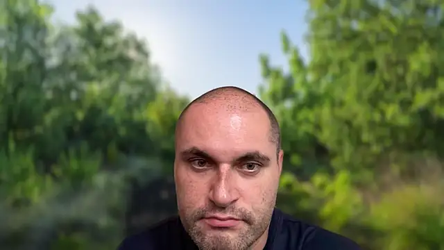 SluggishChase99's Live XXX Chat