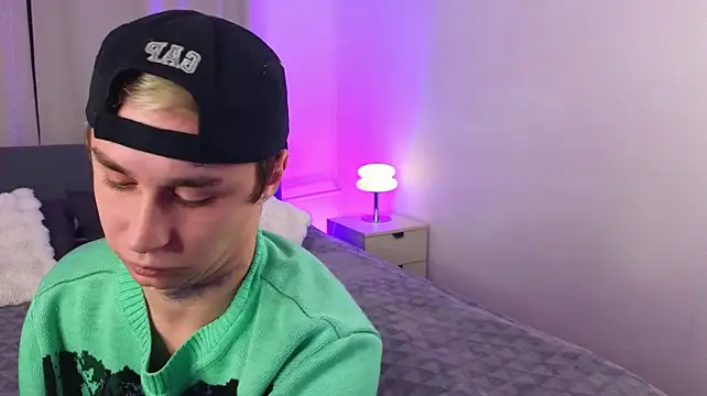Онлайн чат XXX e1v1s
