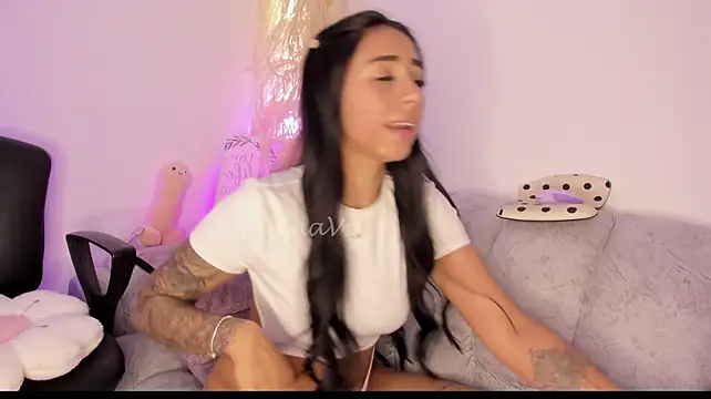 Chat +18 de AlanaVs1 ao vivo