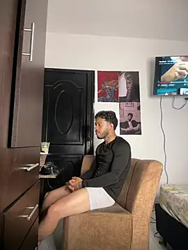 Chat XXX Live Enzomoretti__