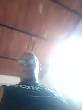 Armando_786n Webbikameraesitys