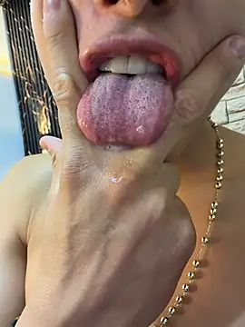 عرض كام Lander_Cruz