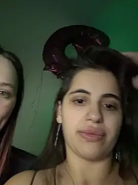 RavenRubyy's Live XXX Chat
