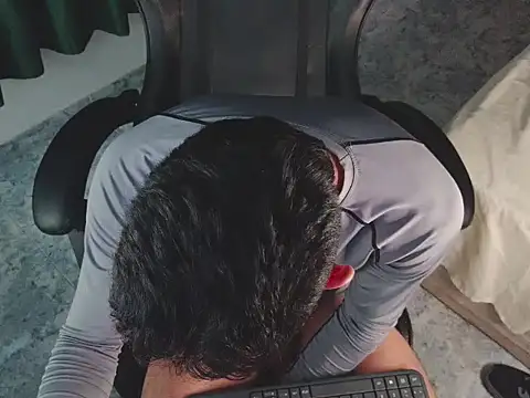 Chat +18 de HomeAloneK ao vivo