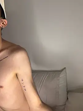 Show modela nohamayers na web-kameri