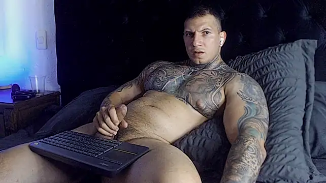 Shane_Clay Chat XXX in diretta
