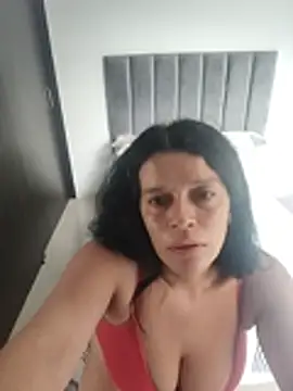 CurvySara1's Live XXX Chat