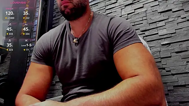XXX chat uživo modela David_Big_Daddy