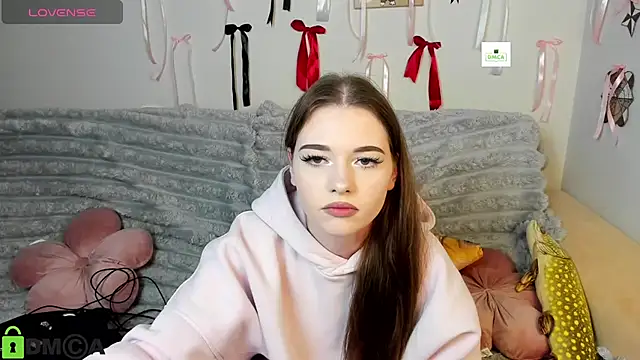 Veloraaaa's Live XXX Chat
