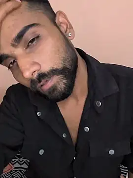 bisexual_yhh's Live XXX Chat