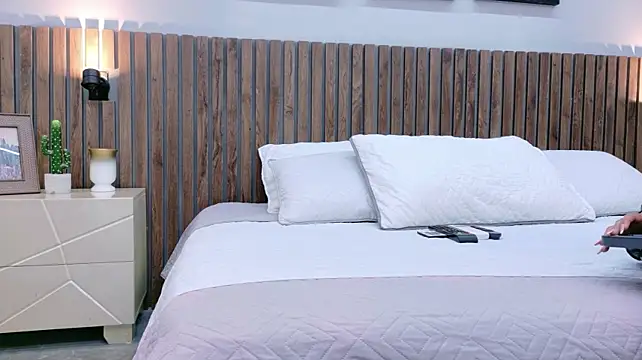 دردشة NhoaFerrer الجنسية المباشرة