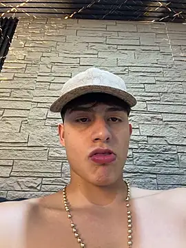Lander_Cruz live XXX chat