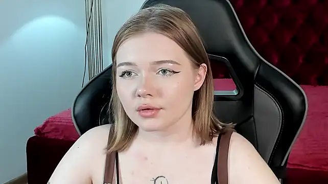 Živý XXX chat ElinaVale