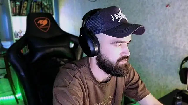 XXX chat uživo modela _Serious_Man