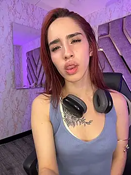 Živý XXX chat Elodiee_Roussee