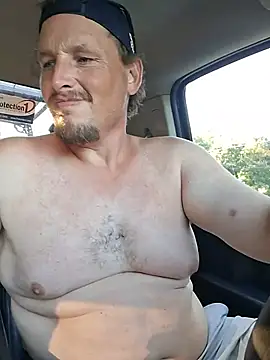 bushhogger8371 Chat XXX in diretta