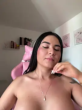 Jenn_Layton