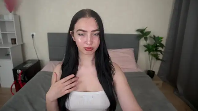 WildKittenX_ – Live XXX-chat