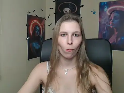 StrangerGi's Live XXX Chat
