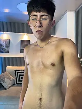 AndyJustgame_ Adlı Modelin Canlı XXX Sohbeti