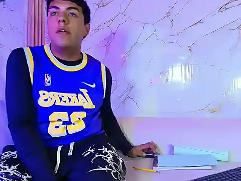 mikevianny élő XXX-chatje