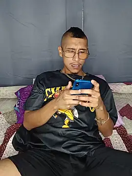 Czat XXX na żywo – Hard_brown03