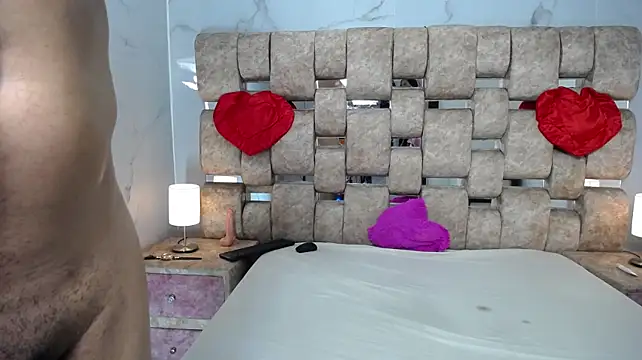 LunaySebastian's Live XXX Chat