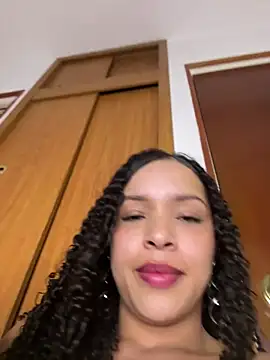 دردشة Yasmin777_ الجنسية المباشرة