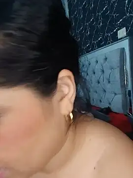 Newveronika - plug my ass hot
