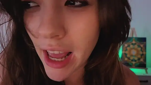 DemiDee's Live XXX Chat