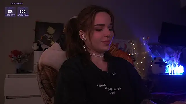 دردشة _MiniNika_ الجنسية المباشرة