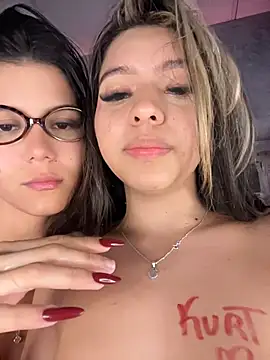 CherrySmirkXXX Chat XXX in diretta