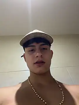 Lander_Cruz Live XXX-Chat
