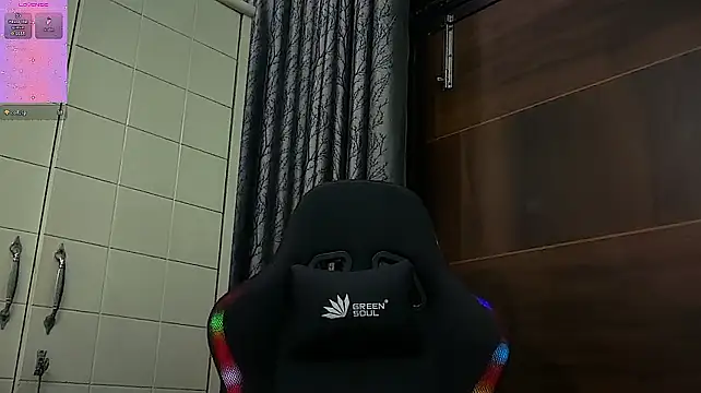 XXX chat uživo modela PouringLust