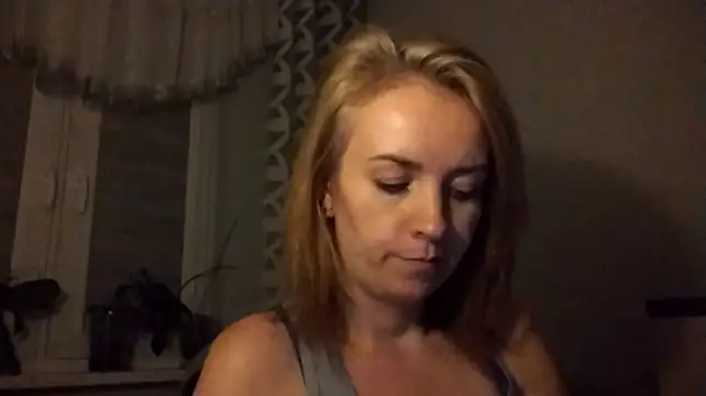 Živý XXX chat JenniferAlone