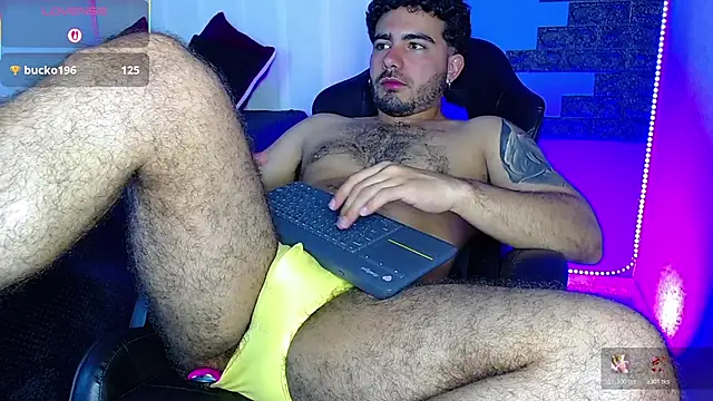 adamhairy's Live XXX Chat