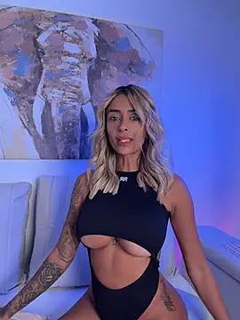 ParisRoux Live XXX-Chat